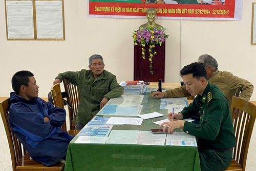 Đồn Biên phòng Bình Thạnh cứu nạn kịp thời ngư dân trôi dạt trên biển