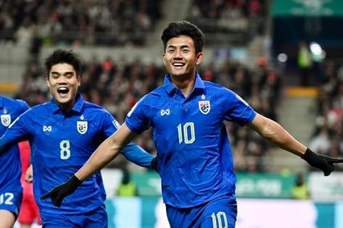 HLV tuyển Thái Lan bức xúc vì đang đá ASEAN Cup lại phải nhả quân cho CLB
