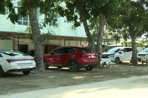 Thuê loạt ô tô tự lái rồi đem đi bán
