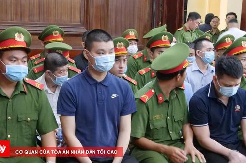 Hai cán bộ thuế 'bảo kê' đường dây mua bán hóa đơn khống cùng nhận 15 năm tù