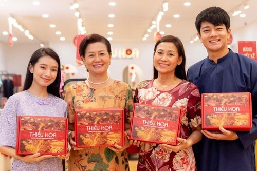 Thời trang trung niên Thiều Hoa tạo dấu ấn với chiến dịch 'Quà Tết 0 đồng'