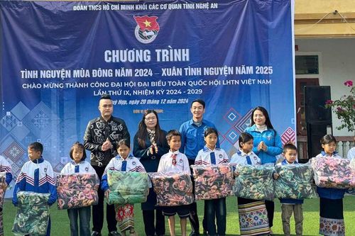 Tuổi trẻ Khối Các cơ quan tỉnh Nghệ An ra quân 'Tình nguyện mùa đông 2024 - Xuân tình nguyện 2025'