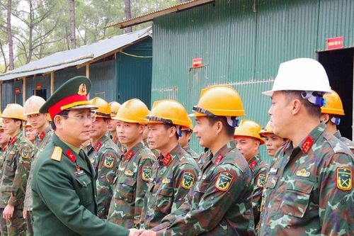 Kiểm tra công tác xây dựng công trình quốc phòng, công trình chiến đấu trên địa bàn huyện Quỳnh Lưu