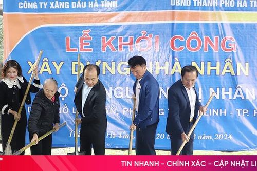 Trao nhà ở cho hộ nghèo ở TP Hà Tĩnh
