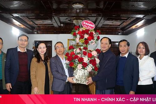 Bà con giáo dân tiếp tục đoàn kết, xây dựng Hà Tĩnh ngày càng phát triển