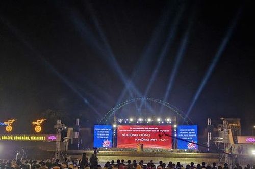 Nghìn người 'đội rét' tham gia chương trình 'Vì cộng đồng không ma túy'
