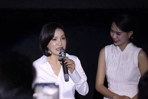 Nghệ sĩ Hồng Đào hài hước nói về chuyện yêu trai kém tuổi