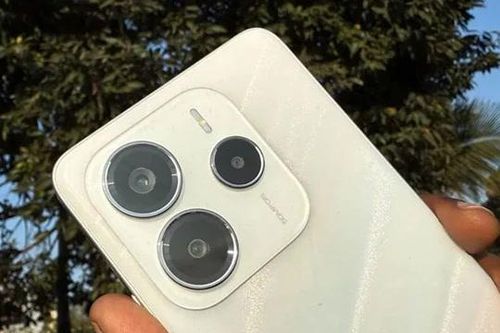 Smartphone chống nước, chip Dimensity 7025-Ultra, sạc 45W, giá 5,33 triệu đồng