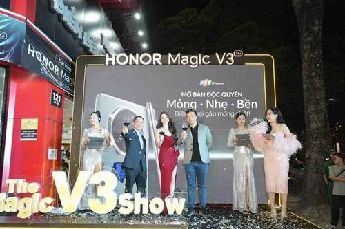 FPT Shop mở bán độc quyền smartphone gập HONOR Magic V3