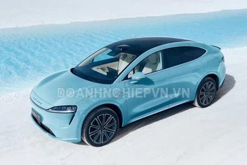 Xe gầm cao công suất 428 mã lực, siêu tiết kiệm xăng, nội thất tiện nghi, giá hơn 800 triệu đồng
