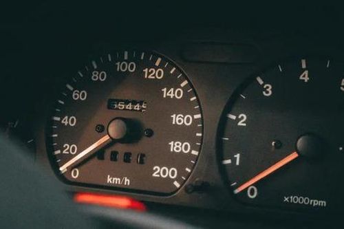 Mỹ đối mặt với vấn nạn tua công-tơ-mét ô tô cũ