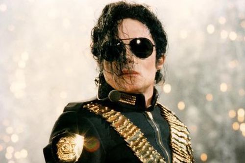 Tìm thấy 12 bản thu âm chưa từng công bố của 'ông hoàng nhạc Pop' Michael Jackson