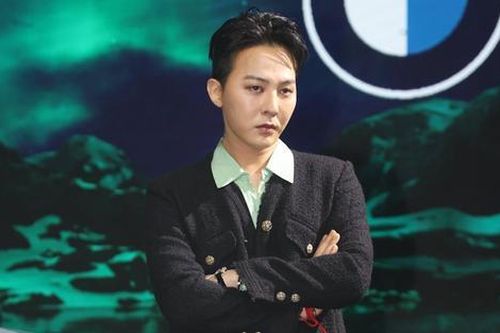 G-DRAGON phản hồi tin đồn hẹn hò