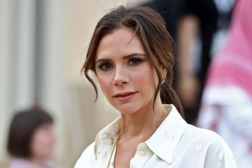 Victoria Beckham nói về tin đồn dao kéo và hé lộ bí quyết nâng mũi ngay lập tức