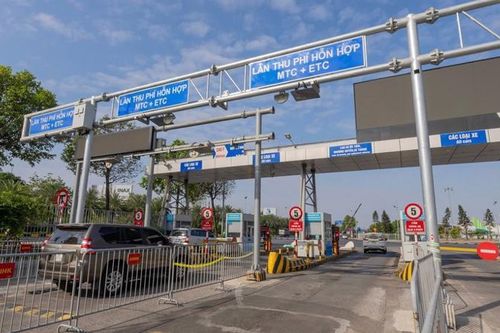 Sẽ nhân rộng mô hình thu phí không dừng tại các sân bay