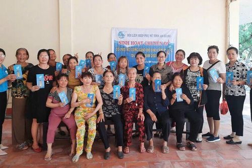 Tổ Phụ nữ chăm lo đời sống người dân