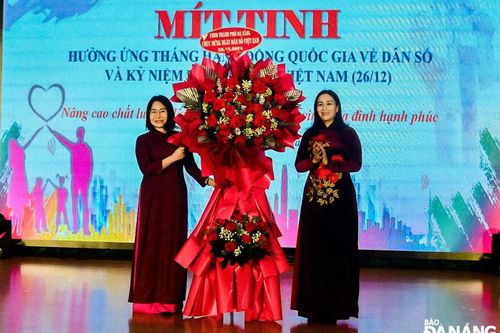 Mít tinh hưởng ứng tháng hành động quốc gia về dân số và kỷ niệm ngày Dân số Việt Nam