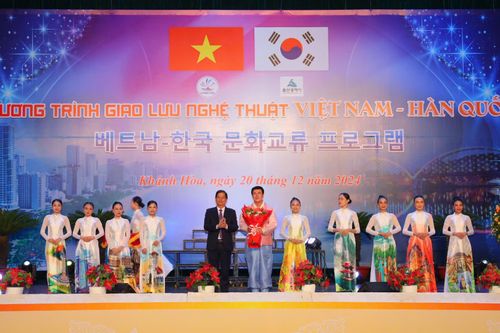 Chương trình giao lưu biểu diễn nghệ thuật Khánh Hòa - Ulsan