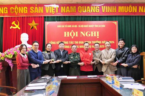 Suy tôn 2 cơ quan đề nghị UBND tỉnh tặng Bằng khen