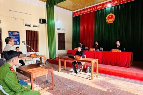Lĩnh án 8 năm 6 tháng tù vì mua bán trái phép chất ma túy