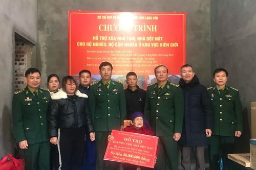 Đồn Biên phòng Pò Mã tổ chức khánh thành và trao nhà cho gia đình có hoàn cảnh đặc biệt khó khăn ở xã Đội Cấn, huyện Tràng Định