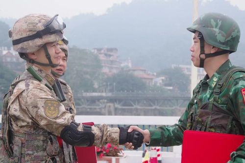 BĐBP tỉnh Lào Cai và BĐBP khu Mông Tự tổng kết công tác tuần tra song phương năm 2024
