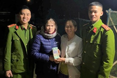 Di Linh: Nhặt được 11 triệu đồng đánh rơi, người phụ nữ tìm người trả lại