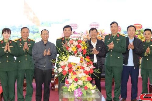 Các cơ quan, đơn vị chúc mừng Bộ Chỉ huy Quân sự tỉnh nhân kỷ niệm 80 năm Ngày thành lập Quân đội nhân dân Việt Nam