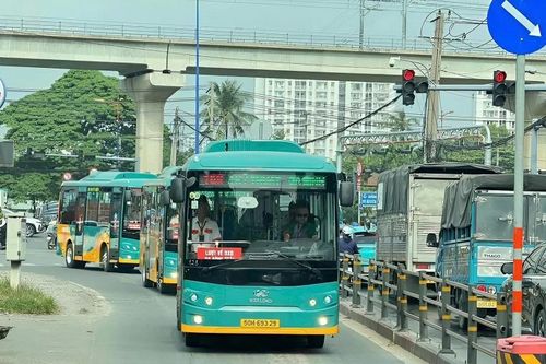 TP HCM khai trương 17 tuyến bus điện kết nối metro Bến Thành - Suối Tiên