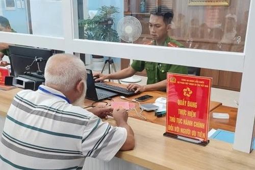 Đà Nẵng khuyến kích cán bộ không còn khả năng đáp ứng công việc xin nghỉ sớm