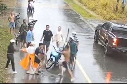 Bắt tạm giam kẻ cầm rựa đuổi đánh 2 phụ nữ gây phẫn nộ cư dân mạng