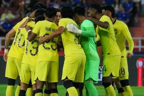 Singapore vs Malaysia: Quyết tâm lách qua khe cửa hẹp