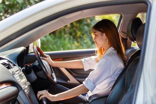 Bí kíp giúp phụ nữ lái xe an toàn