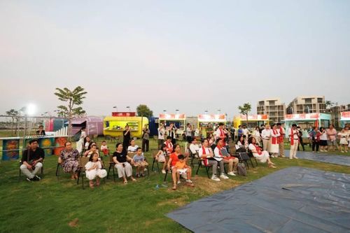 Trải nghiệm rạp chiếu phim ngoài trời dịp Giáng sinh 2024