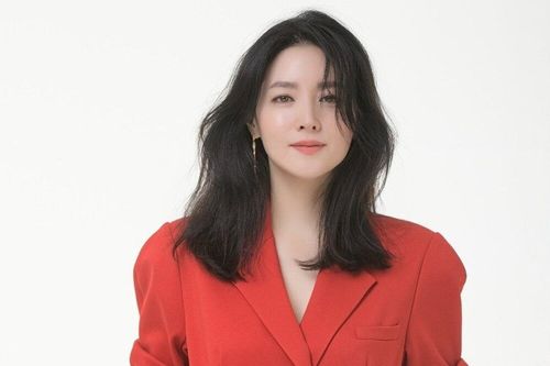 Lee Young Ae thua kiện