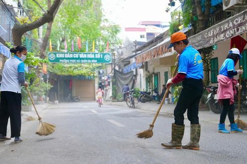 Quận Ba Đình: ra quân vệ sinh môi trường 'Đoạn đường,tuyến phố không rác'