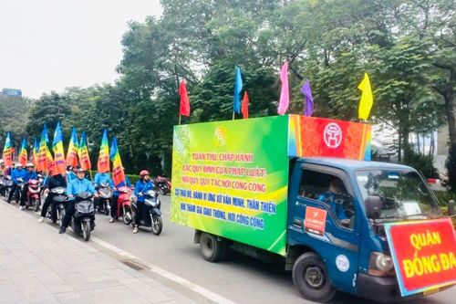Đống Đa tăng cường tuyên truyền lưu động ứng xử văn hóa, vệ sinh môi trường