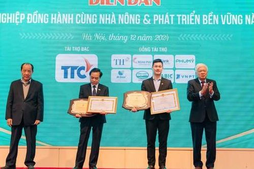 De Heus Việt Nam được vinh danh là doanh nghiệp tiêu biểu vì sự phát triển nông nghiệp