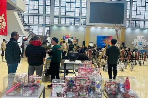 Triển lãm các tác phẩm Dự án nghệ thuật Rừng Xòe
