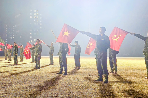 Trường Sĩ quan Chính trị sôi nổi các hoạt động chào mừng Ngày thành lập Quân đội nhân dân