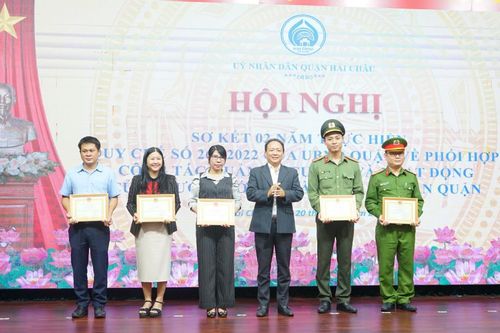 Quận Hải Châu làm tốt công tác quản lý cư trú đối với người nước ngoài