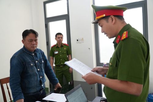 Bắt 'đại ca' giang hồ cưỡng đoạt tài sản