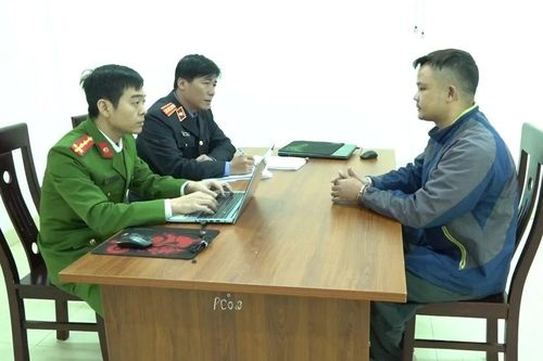 Phát hiện đường dây mua nanh, vuốt sư tử, báo gấm
