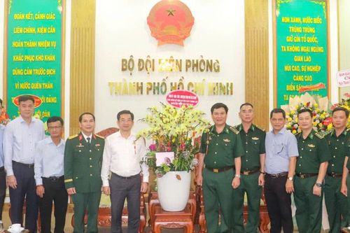 Lãnh đạo TPHCM thăm, chúc mừng Bộ đội Biên phòng TPHCM