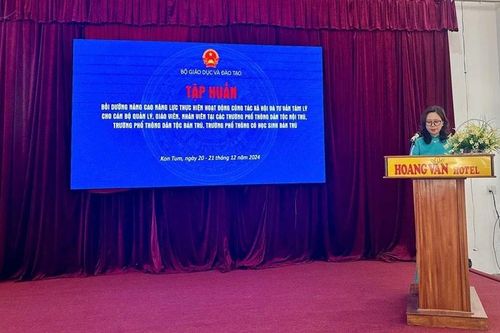 Bồi dưỡng năng lực cho cán bộ, giáo viên tại các trường dân tộc nội trú, bán trú