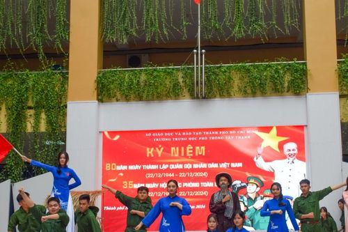 Trường học TPHCM sôi nổi các hoạt động chào mừng Ngày thành lập QĐND Việt Nam