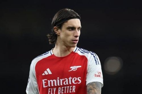 Tân binh của Arsenal tái xuất giữa lúc nước sôi lửa bỏng