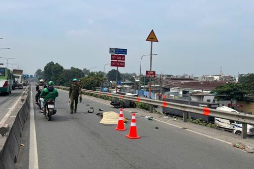 TP HCM: Tai nạn giao thông nghiêm trọng trên cầu vượt Sóng Thần, 2 người thương vong