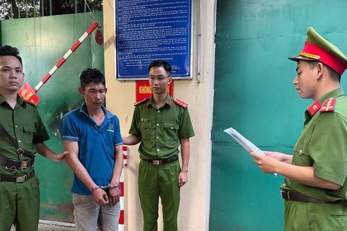 Khởi tố, bắt tạm giam đối tượng dùng dao tấn công Đại úy công an