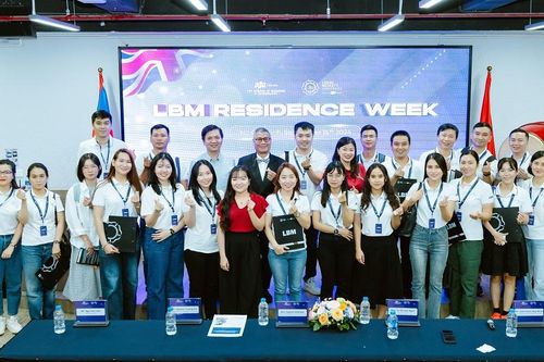 5 trải nghiệm quốc tế ngay tại Việt Nam cùng Leeds Beckett MBA